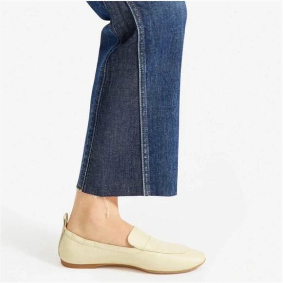 Everlane Original Cheeky Bootcut Crop Jean in Classic Blue Wash - Picture 3 of 10